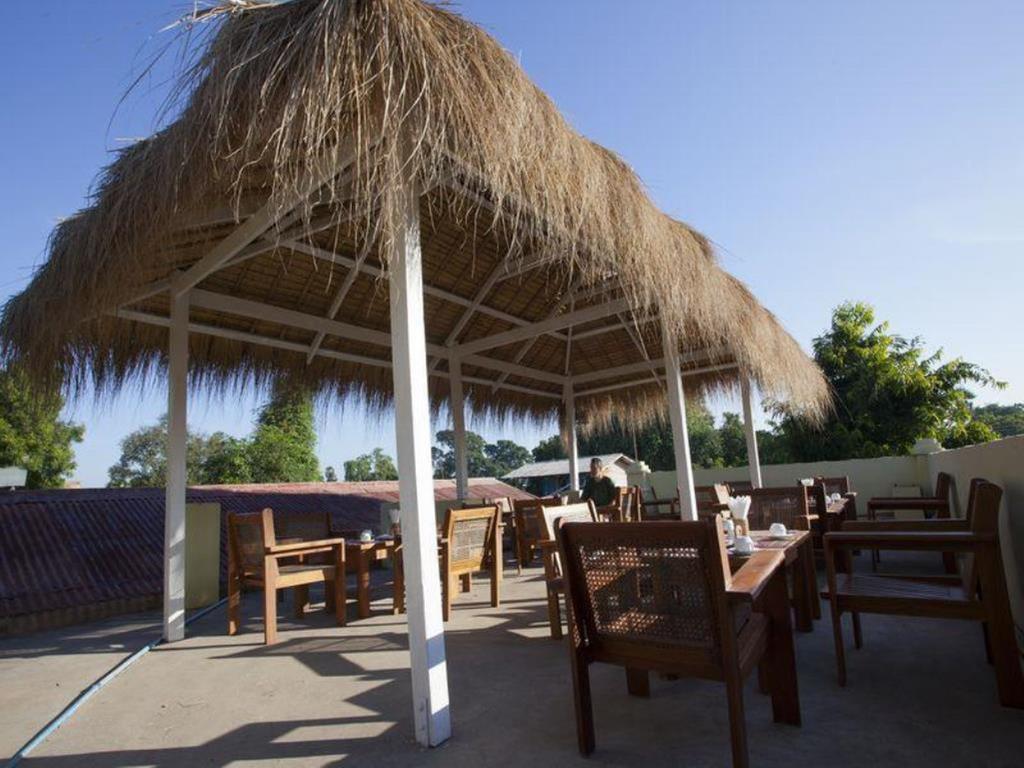 New Wave 1 Guesthouse พุกาม ภายนอก รูปภาพ